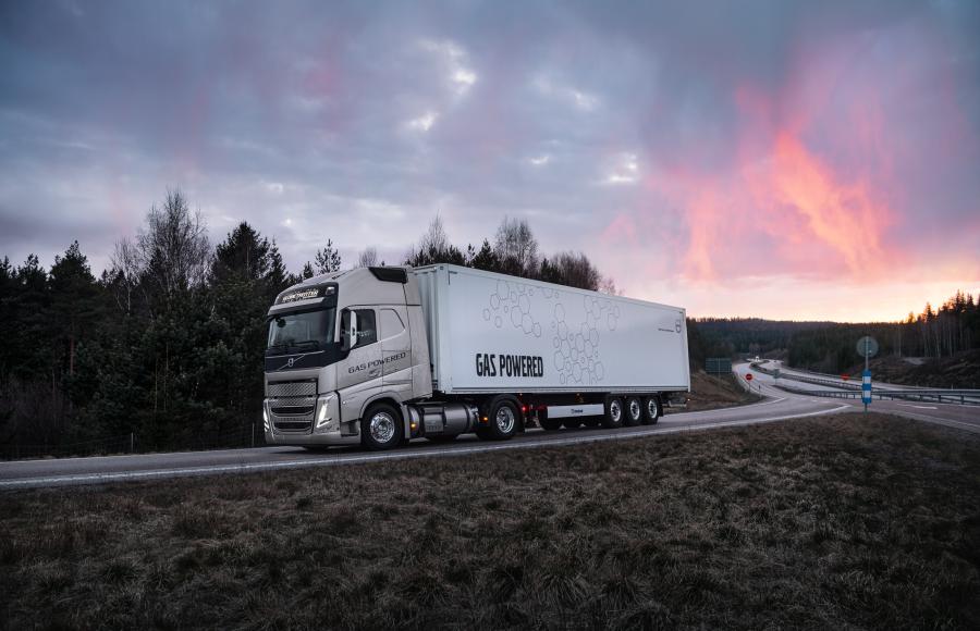 Harbers-Volvo-FH-LNG-afrit-snelweg